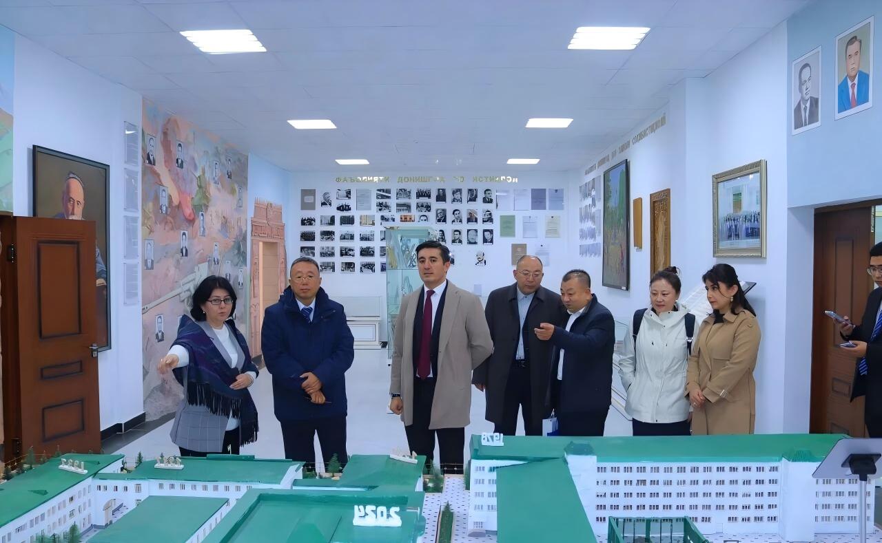 1762479004579577.jpg 1762479004579577.jpg